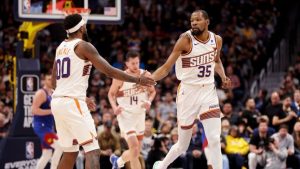 O Phoenix Suns e o Denver Nuggets se enfrentaram na última rodada da NBA 2023/2024, com o placar final de 107 a 117