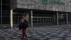 Programa Petrobras Jovem Aprendiz vai abrir mais de mil vagas