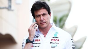 Chefe da Mercedes admite frustração na F1: “Perdemos o rumo...”