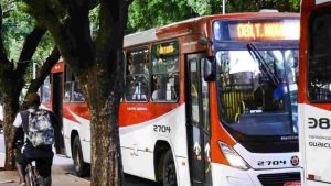 Com disputa judicial, prefeitura diz que reajuste da tarifa de ônibus sai na terça-feira