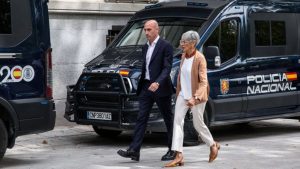 Marcado por diversas polêmicas desde o meio do ano passado, o ex-presidente da Federação Espanhola, Luis Rubiales foi detido.