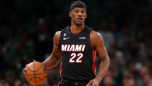 O Miami Heat, liderado por Jimmy Butler, enfrenta uma série de desafios cruciais em sua busca pelos playoffs.