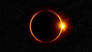 Milhões de pessoas olharam para o céu na segunda-feira (8) para testemunhar o eclipse solar total na América do Norte.