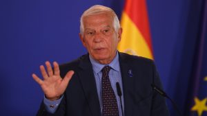 O líder da política externa da União Europeia, Josep Borrell, alertou que o Oriente Médio está à beira de uma guerra regional.