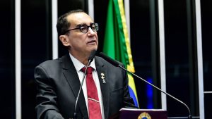 Kajuru afirma que Brasil não vive sob "ditadura do Judiciário"