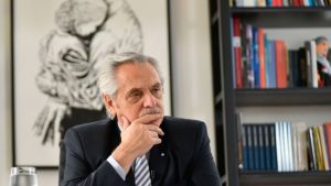 Justiça determina bloqueio de bens do ex-presidente Alberto Fernández