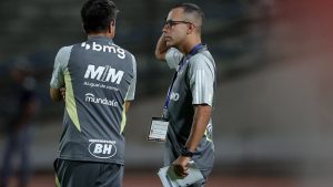 Auxiliar do Atlético-MG elogia time e analisa estilo de Milito: "É uma das…"