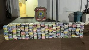 PF encontra 200 kg de cocaína em caminhão estacionado em posto de combustível
