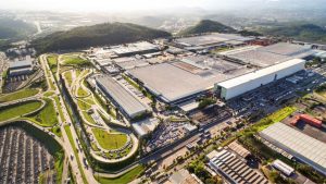 A Stellantis, conglomerado automotivo que controla marcas como Fiat, Jeep, Peugeot e Citroën, vai investir R$ 14 bilhões no polo automotivo de Betim, na Região Metropolitana de Belo Horizonte, entre 2025 e 2030.
