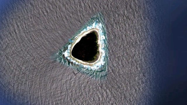 Uncovering the mystery of the “hole” in the middle of the Pacific Ocean