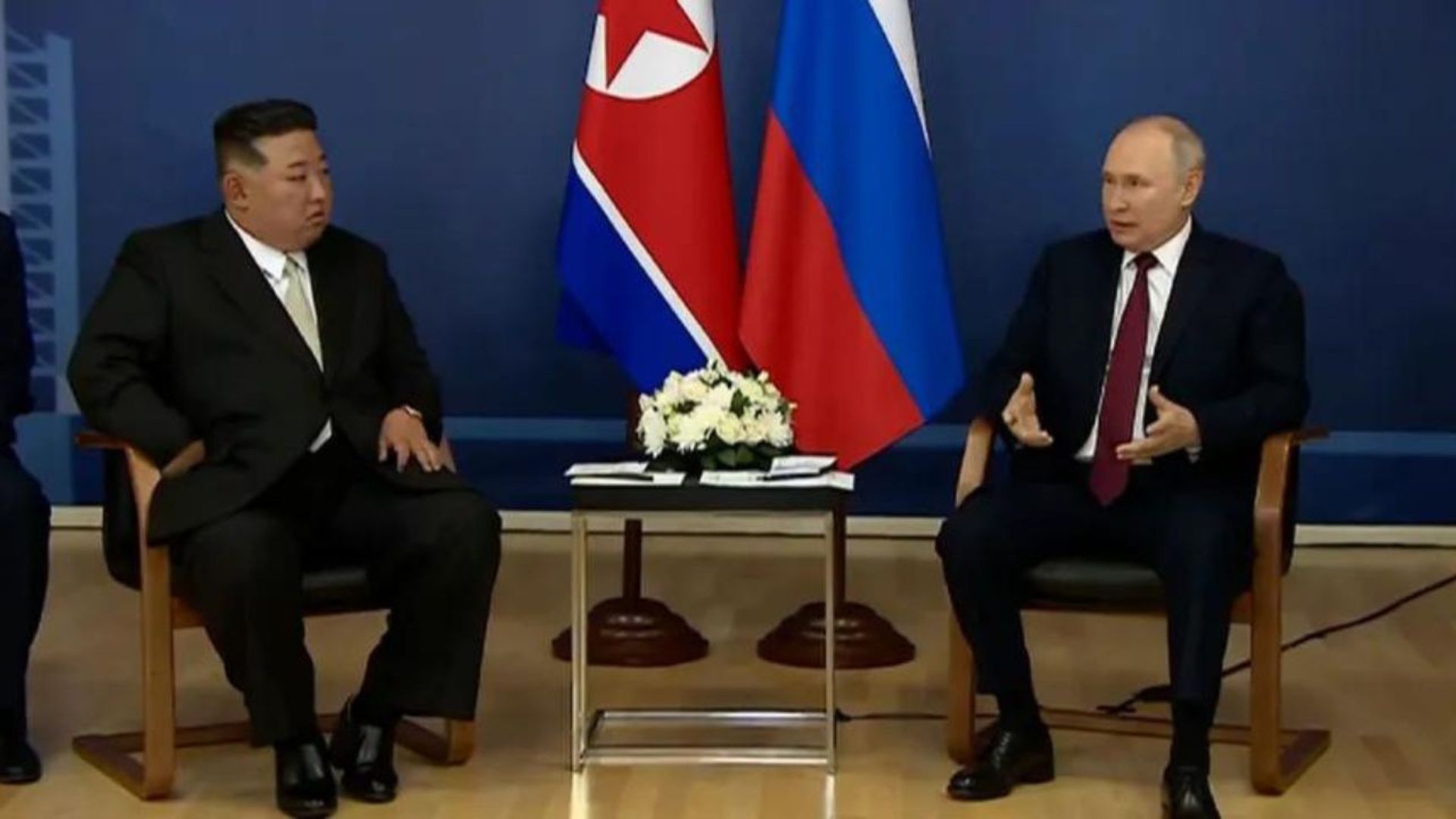 Putin e Kim assinam pacto de defesa mútua entre Rússia e Coreia do Norte