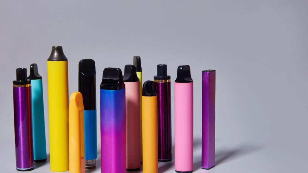 como parar de fumar vape vape? Especialistas dão dicas bundles_kit-and-juice-deals Flavors:Watermelon Peach Lime How Much Is A