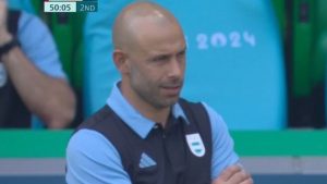 "Disseram para a gente que terminou 2 a 2. Nem Marrocos quis jogar", afirmou Mascherano, o treinador argentino.