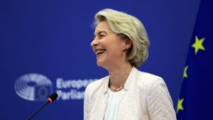 von der Leyen teve 401 votos devido a sua aliança com a bancada ambientalista, que apoia suas políticas à favor da sustentabilidade.