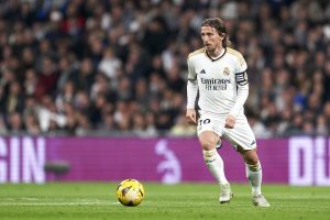 Real Madrid renova contrato com Luka Modric até 2025