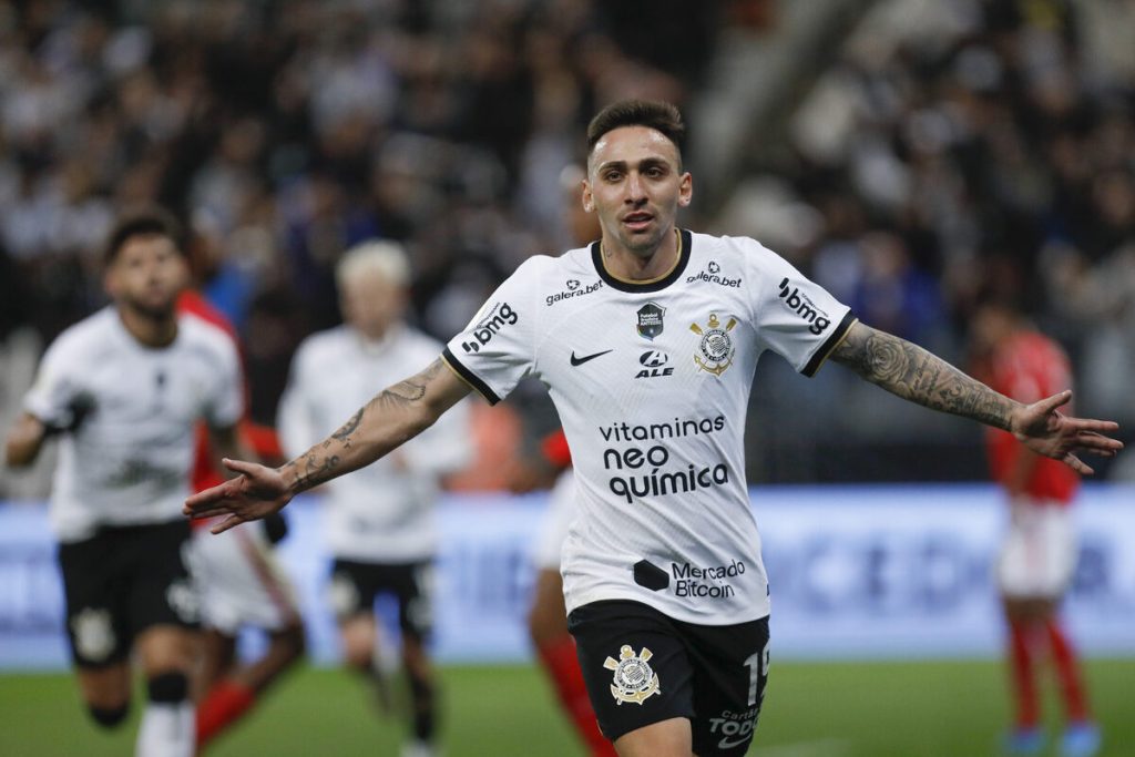 Corinthians abre mão de milhões por Mosquito antes da rescisão