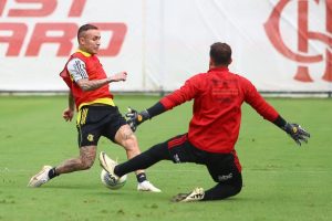 Flamengo se prepara para jogo contra o Criciúma com elenco reforçado