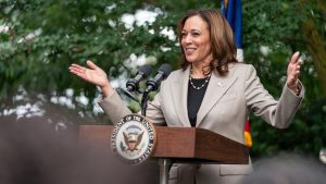 Kamala Harris consegue delegados suficientes para ganhar indicação democrata