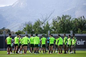 Com Payet em campo, Vasco espera superar o Atlético-MG e embalar no Brasileirão