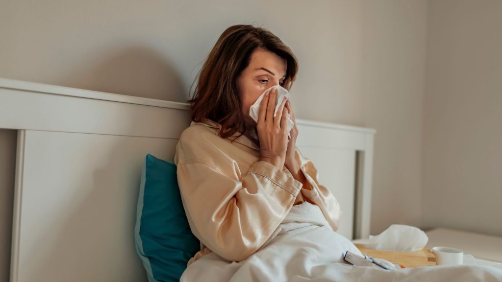 Com as mudanças bruscas de temperatura no país na última semana, é importante fortalecer a imunidade para evitar doenças respiratórias.