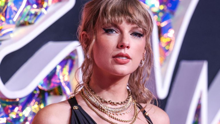 Taylor Swift Alcança O Título De Cantora Mais Rica Do Mundo Com Fortuna ...