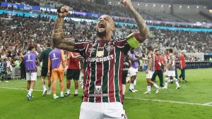 Felipe Melo representa o Fluminense em evento do Mundial