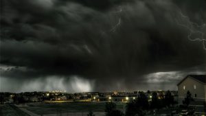 Tempestade em Campinas: Chuvas deixam transtornos e alerta de risco de desastres