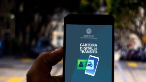 Diga adeus ao papel! Como a Carteira de Trânsito Digital está mudando tudo