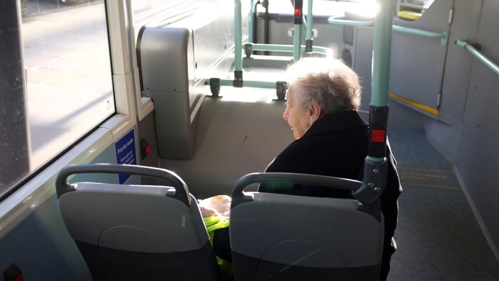 Novo benefício para idosos com mais de 60 anos liberado pelo Governo Federal