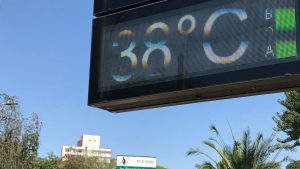 Aquecimento adiabático: o vilão escondido por trás das altas temperaturas no litoral