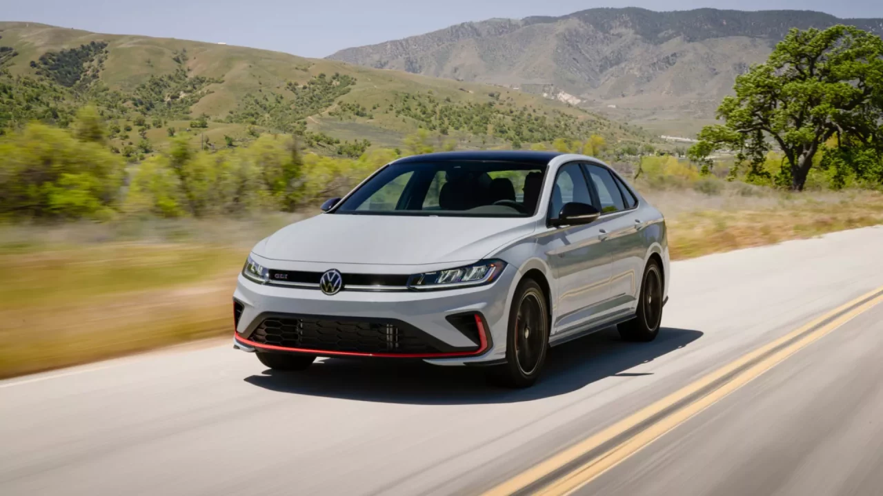 Carros esportivos acessíveis no Brasil: modelos que entregam desempenho real sem preços de luxo - QTU Questões do Universo