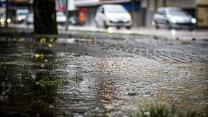 Região Serrana em alerta para deslizamentos e alagamentos; volumes podem superar 200 mm