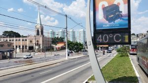 Rio de Janeiro atinge picos de 48,9°C que colocam a cidade em alerta máximo