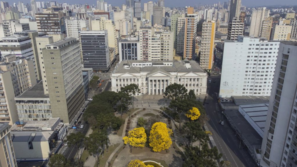 Muitos brasileiros estão se mudando para essas cidades e a razão é inesperada