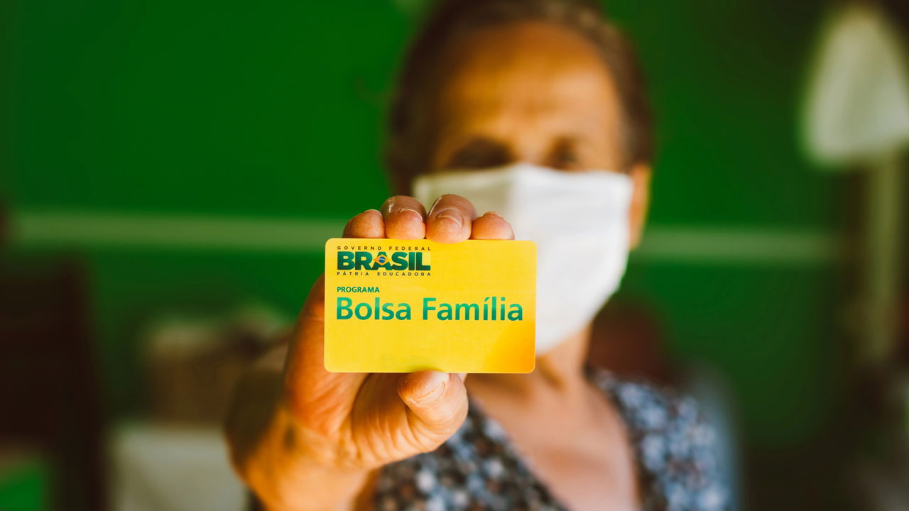 Quem recebe Bolsa Família em fevereiro precisa saber sobre valor extra!