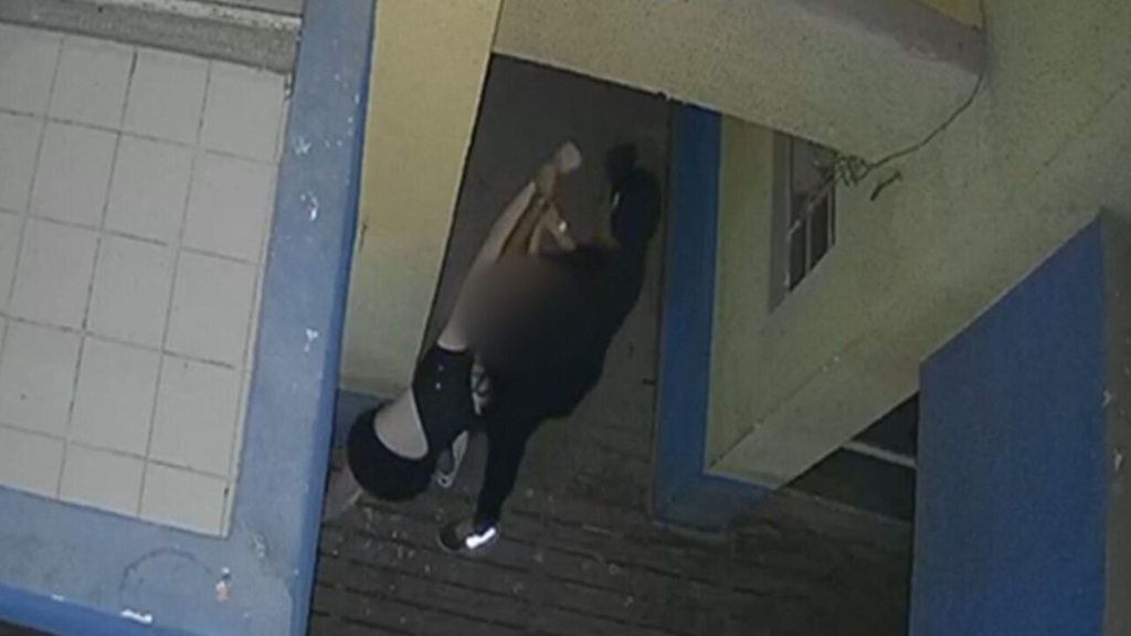 Nathan de Siqueira Menezes, um pedreiro local, foi acusado de estuprar uma jovem em um posto de combustíveis desativado em Paranaguá