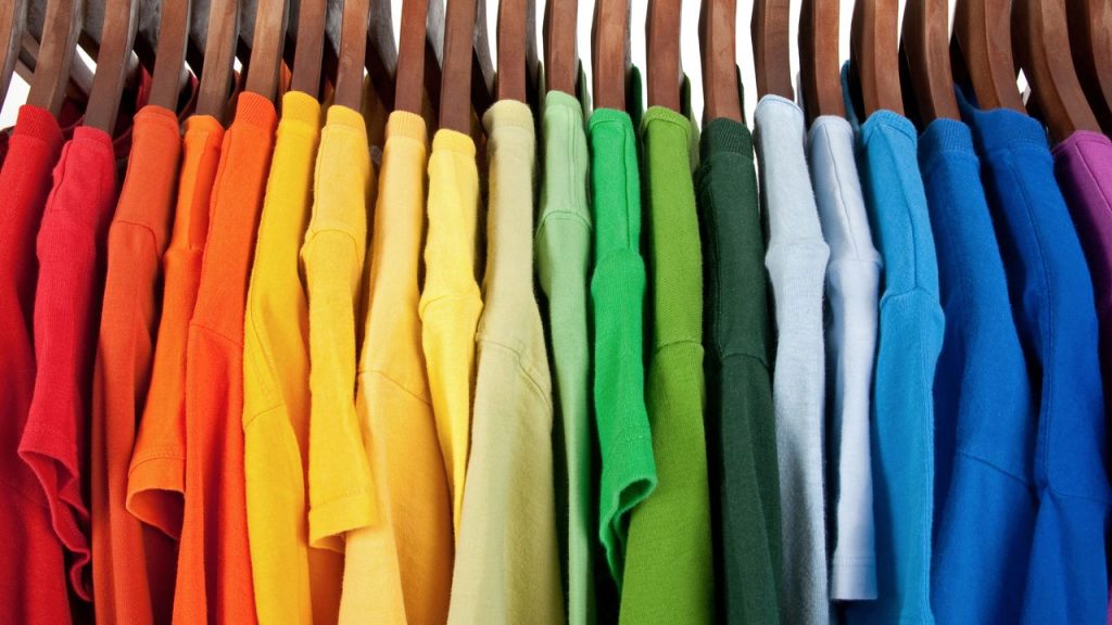 Dopamine Dressing revela o poder das cores na autoestima e bem-estar