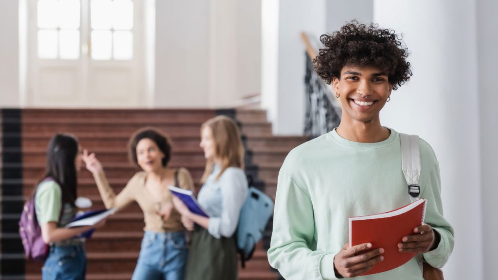O que poucos sabem sobre o novo incentivo do governo para estudantes