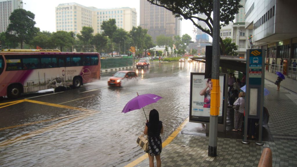 Brasileiros podem ter feriado interrompido por causa da chuva