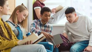 Pé-de-Meia libera primeira parcela de R$ 200 para estudantes