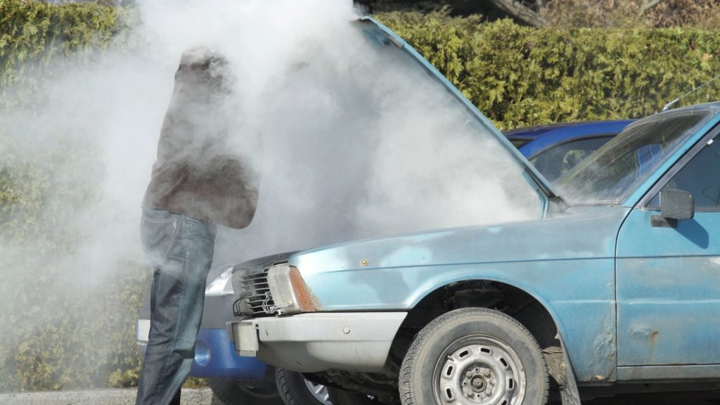 Sentiu cheiro de queimado no carro? Isso pode te salvar de um prejuízo