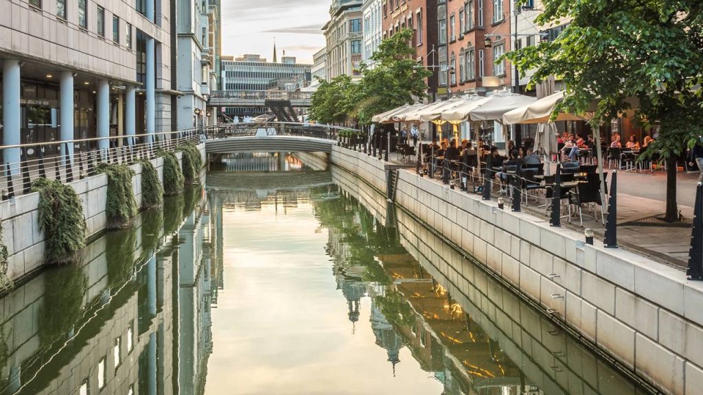 Essa cidade da Dinamarca mostra como inovação, educação e confiança social criam uma das cidades mais felizes do mundo