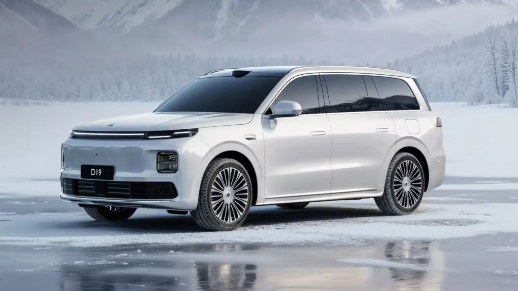 Conheça o novo SUV da Leapmotor: tecnologia de 1280 TOPS, HUD de 60" e segurança extrema comprovada no gelo. Veja detalhes!