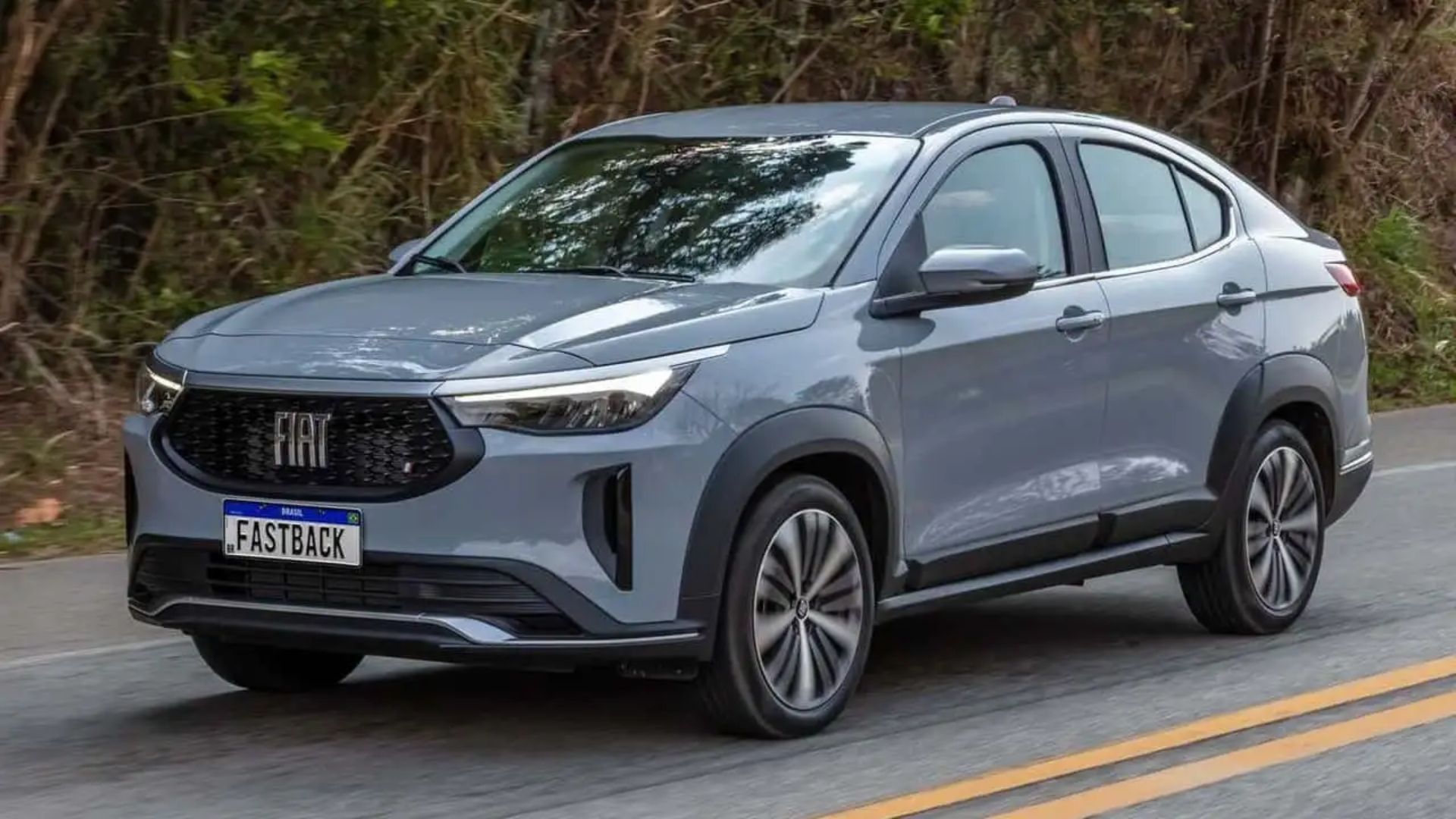 BYD acusa rivais de venderem “híbridos fake” no Brasil e diz para Volkswagen “aprender” com a Ford
