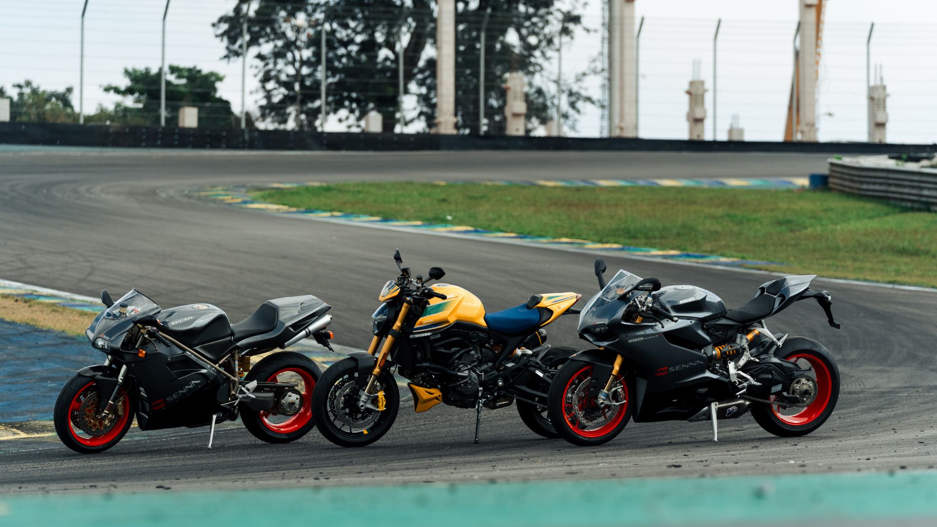 Ducati reúne suas 3 motos lendárias inspiradas em Ayrton Senna