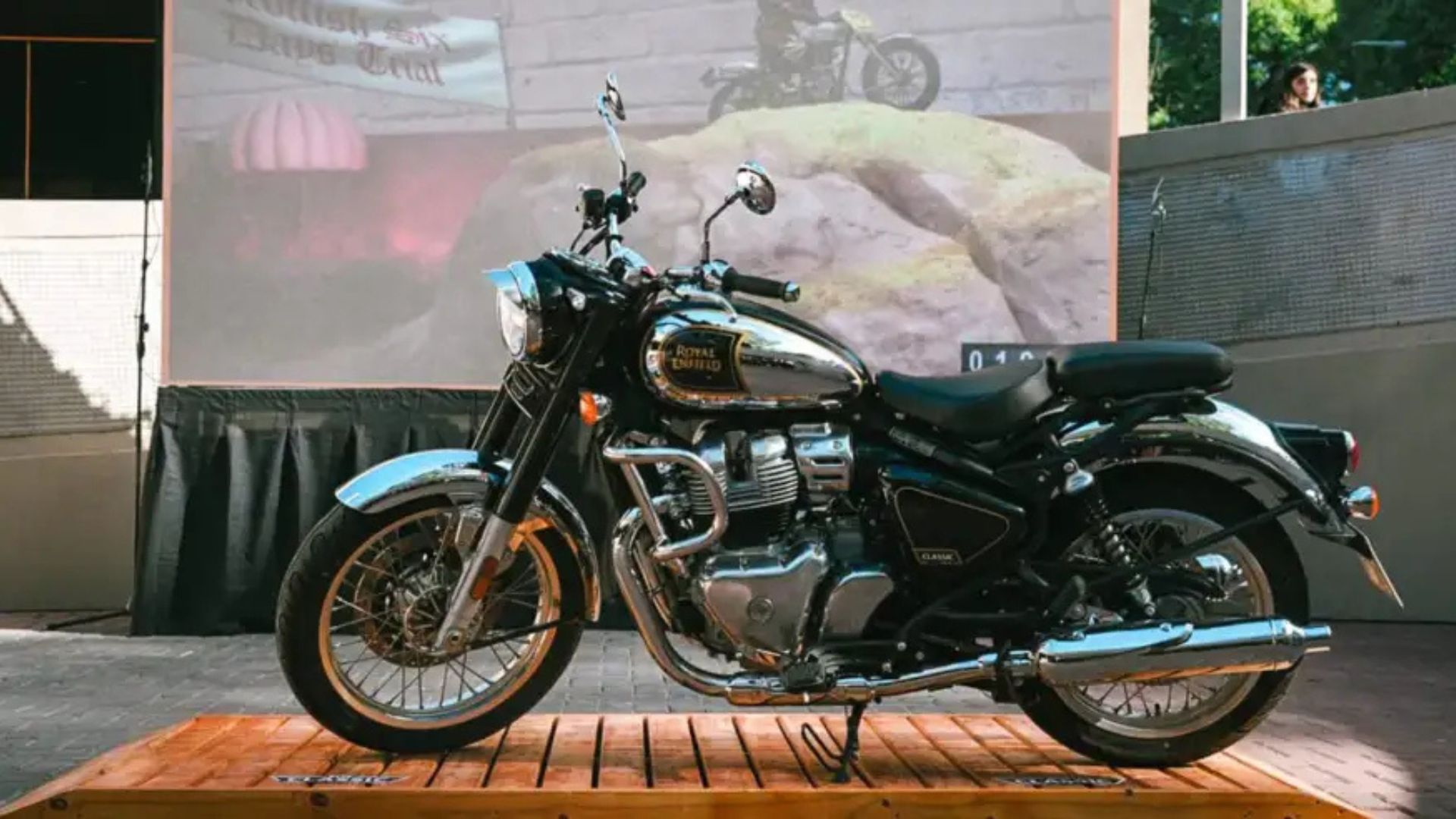 Nova moto bicilíndrica da Royal Enfield une visual vintage e motor potente