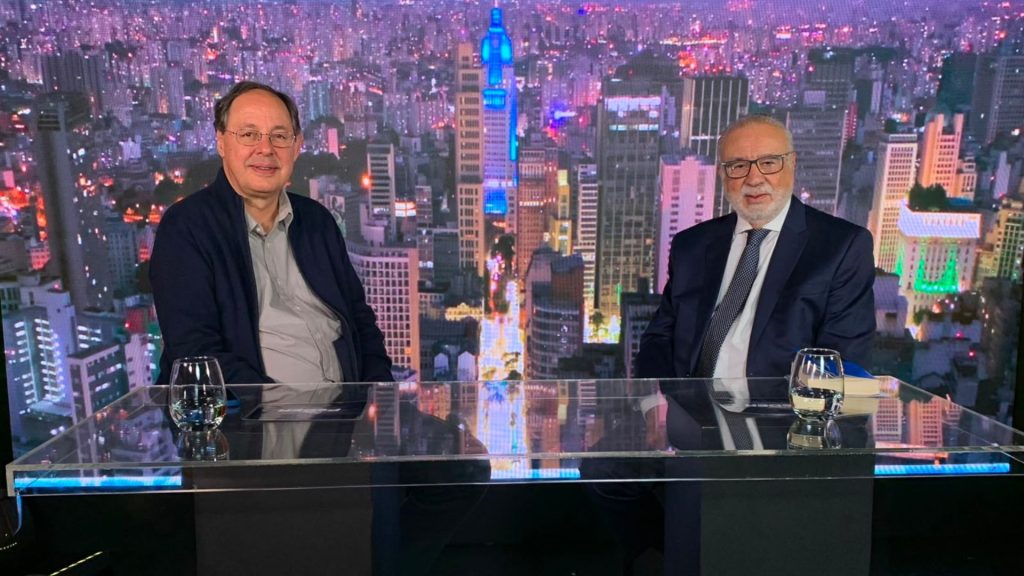 Eduardo Giannetti discute sua carreira, o ingresso na ABL e a visão sobre o futuro econômico e ético do Brasil em entrevista exclusiva.