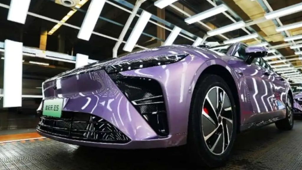 Chery anuncia garantia vitalícia para baterias e promete trocar veículo por um novo em caso de superaquecimento e falha grave.
