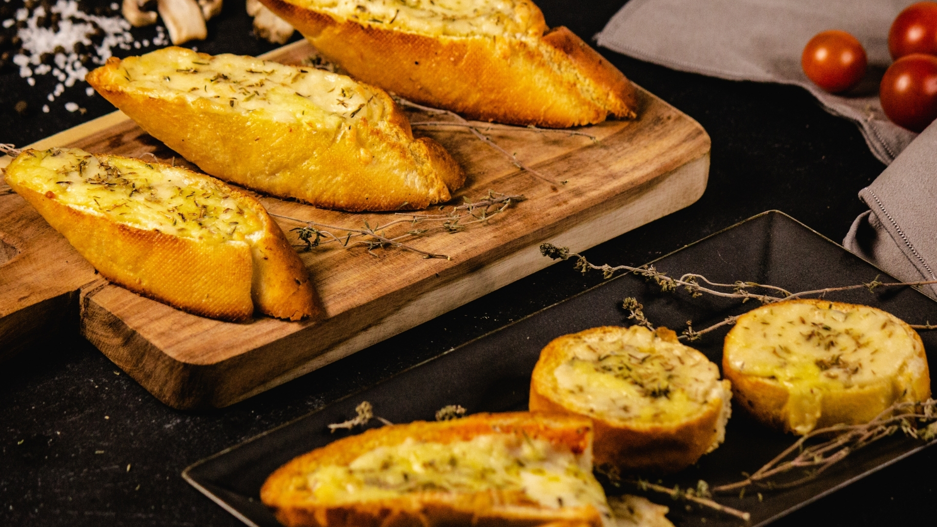 Como fazer um delicioso pão de alho com pão amanhecido? Aprenda - QTU Questões do Universo