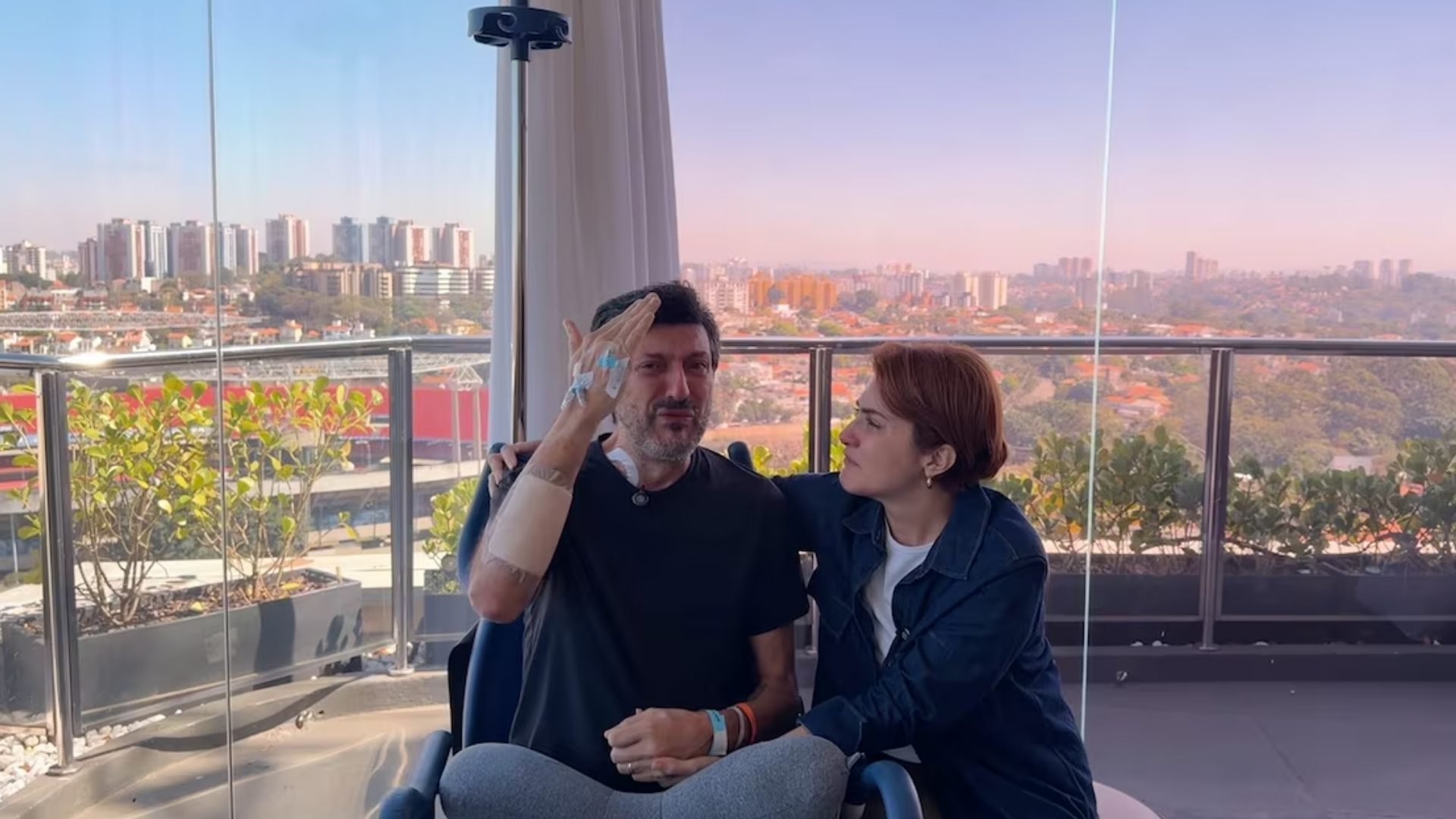 ‘Eu tive uma vida maravilhosa’: Lito Sousa publica registro emocionante sobre doença rara - QTU Questões do Universo
